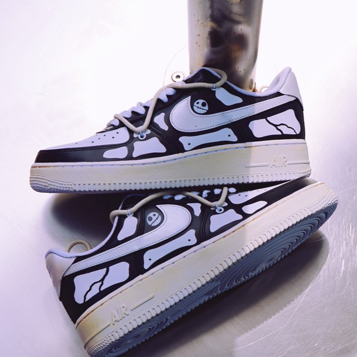 [Custom The skull's toes are black and white]  Air Force 1 Skateboarding Shoes Women's Low-top Black/white