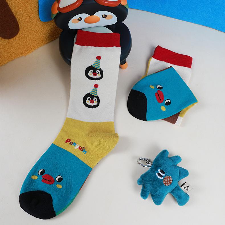 Penguin Kingdom – Spring & Fall New Striped Home Cute Cartoon Cotton Mid-Calf Socks (Unisex,4 Pairs, Size 35-42)