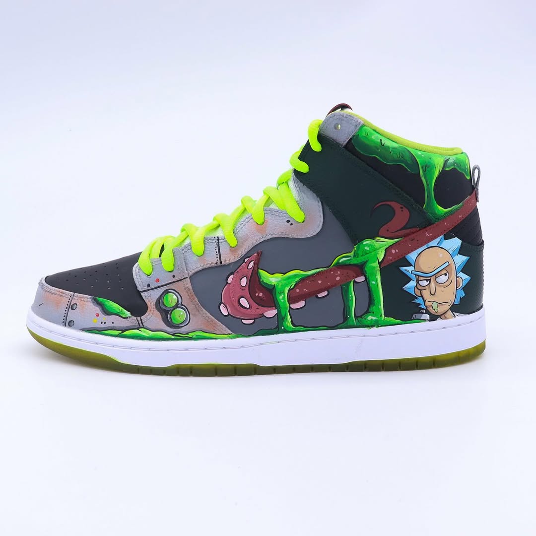 [Custom Rick and Morty] SB Dunk High Top Unisex Skateboarding Shoes