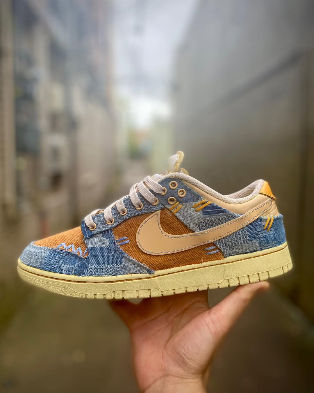 [Customized Denim Patchwork] Dunk Low-top Shoes Unisex Denim Style Blue/Brown
