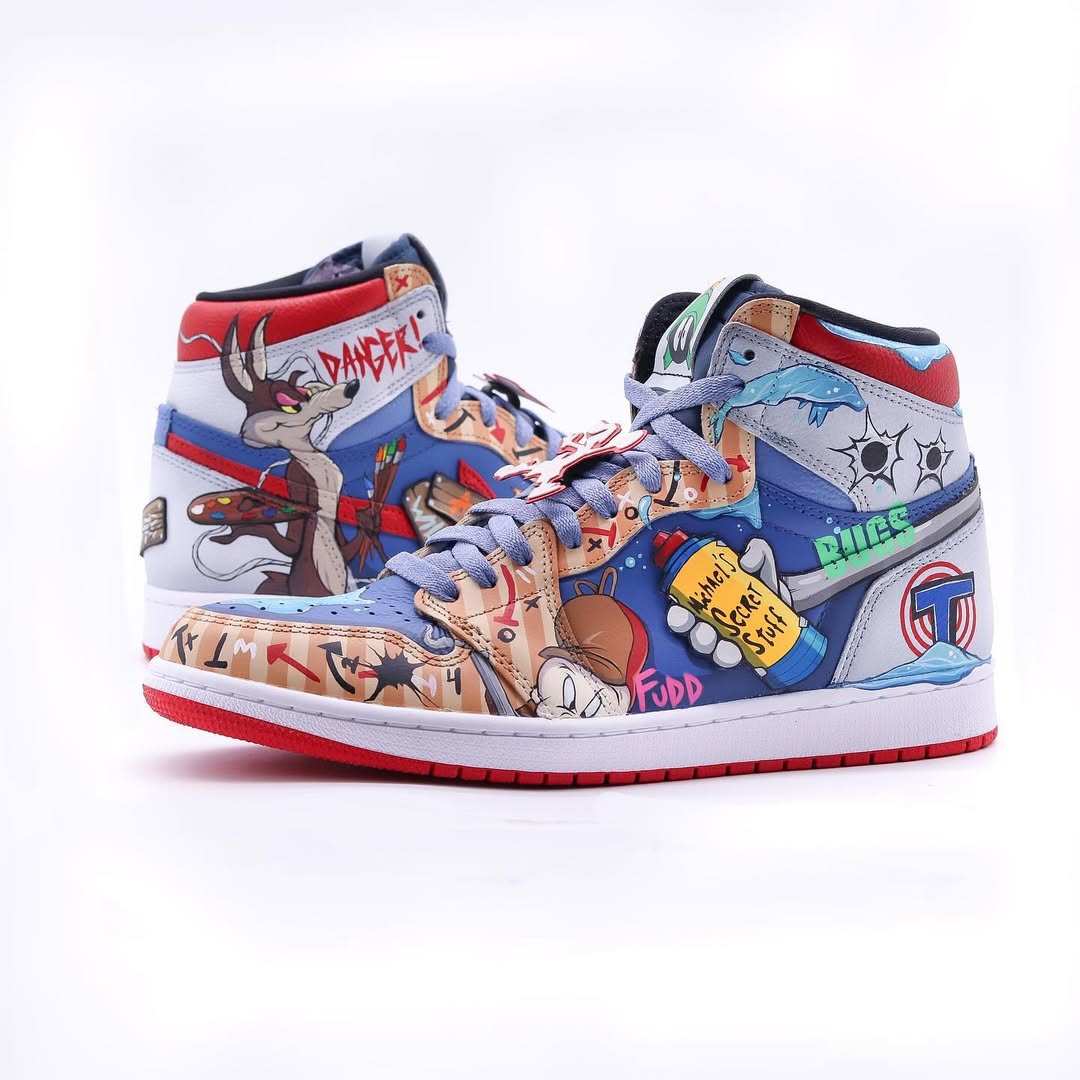 [Custom TuneSquad] Air Jordan 1 High Top Unisex Skateboarding Shoes