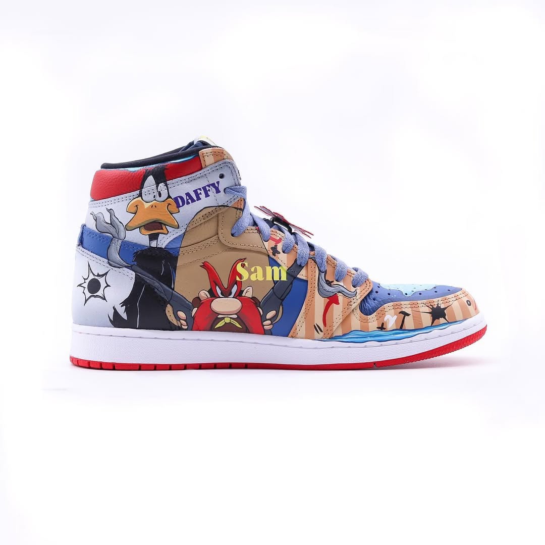 [Custom TuneSquad] Air Jordan 1 High Top Unisex Skateboarding Shoes