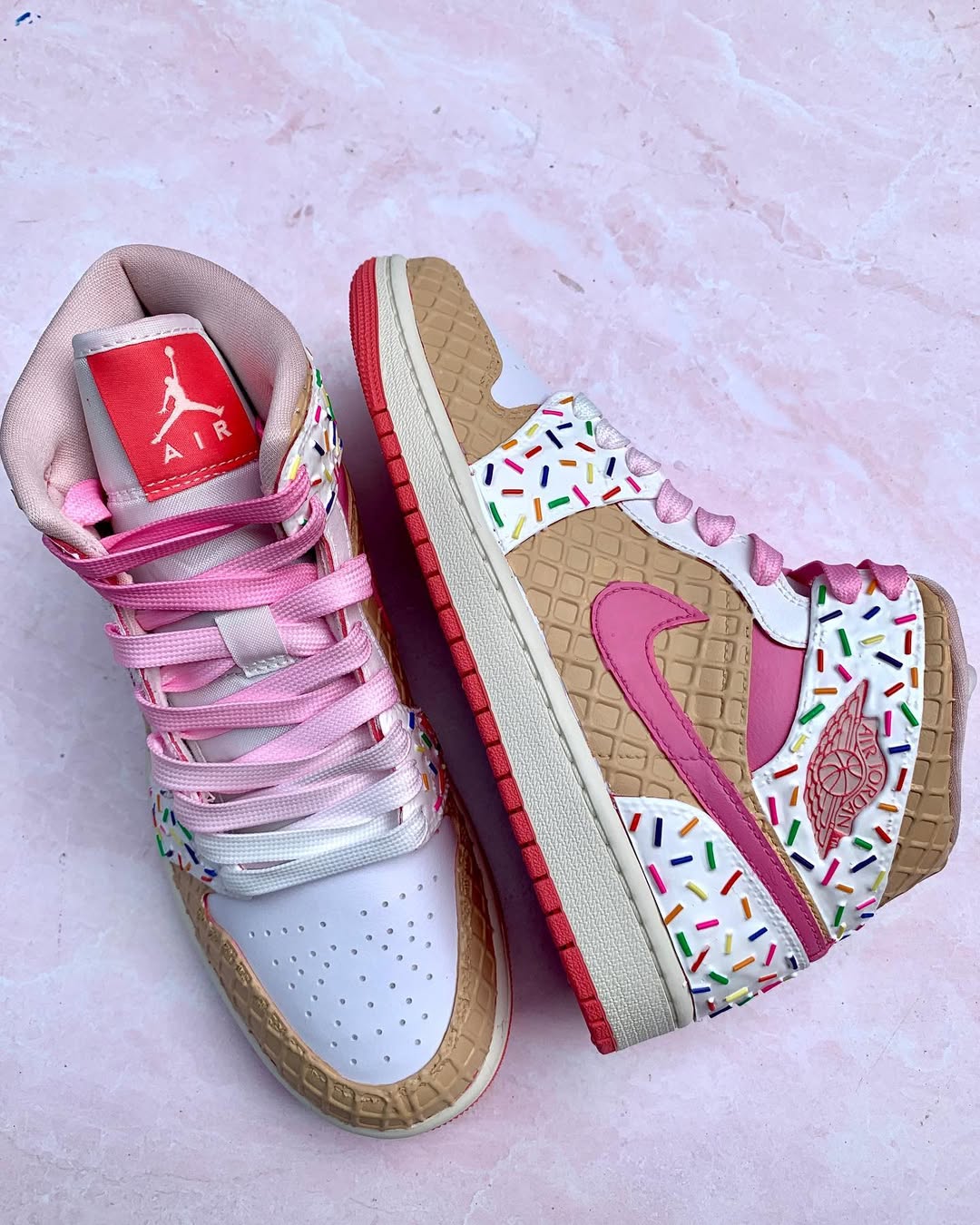 [Custom Strawberry Ice Cream] Air Jordan 1 High Top Unisex Skateboarding Shoes White/Pink