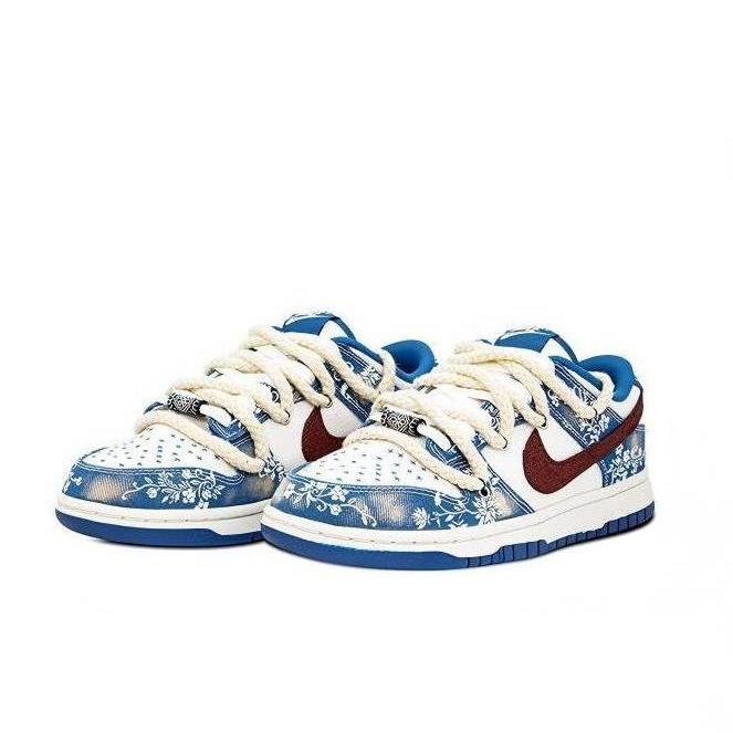 [Custom Blue Daisy, Left and Right Shoes Irregular Patterns] Dunk Low Skateboarding Shoes Unisex Denim Style