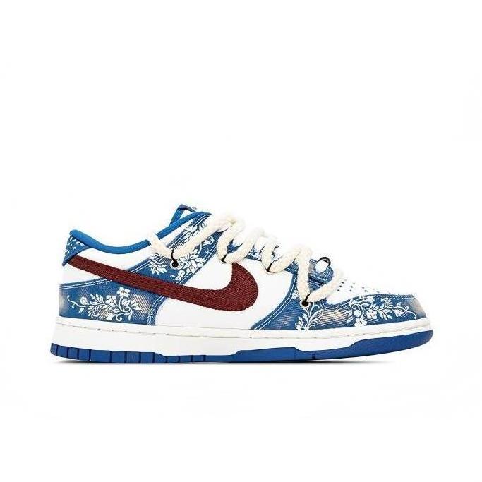 [Custom Blue Daisy, Left and Right Shoes Irregular Patterns] Dunk Low Skateboarding Shoes Unisex Denim Style