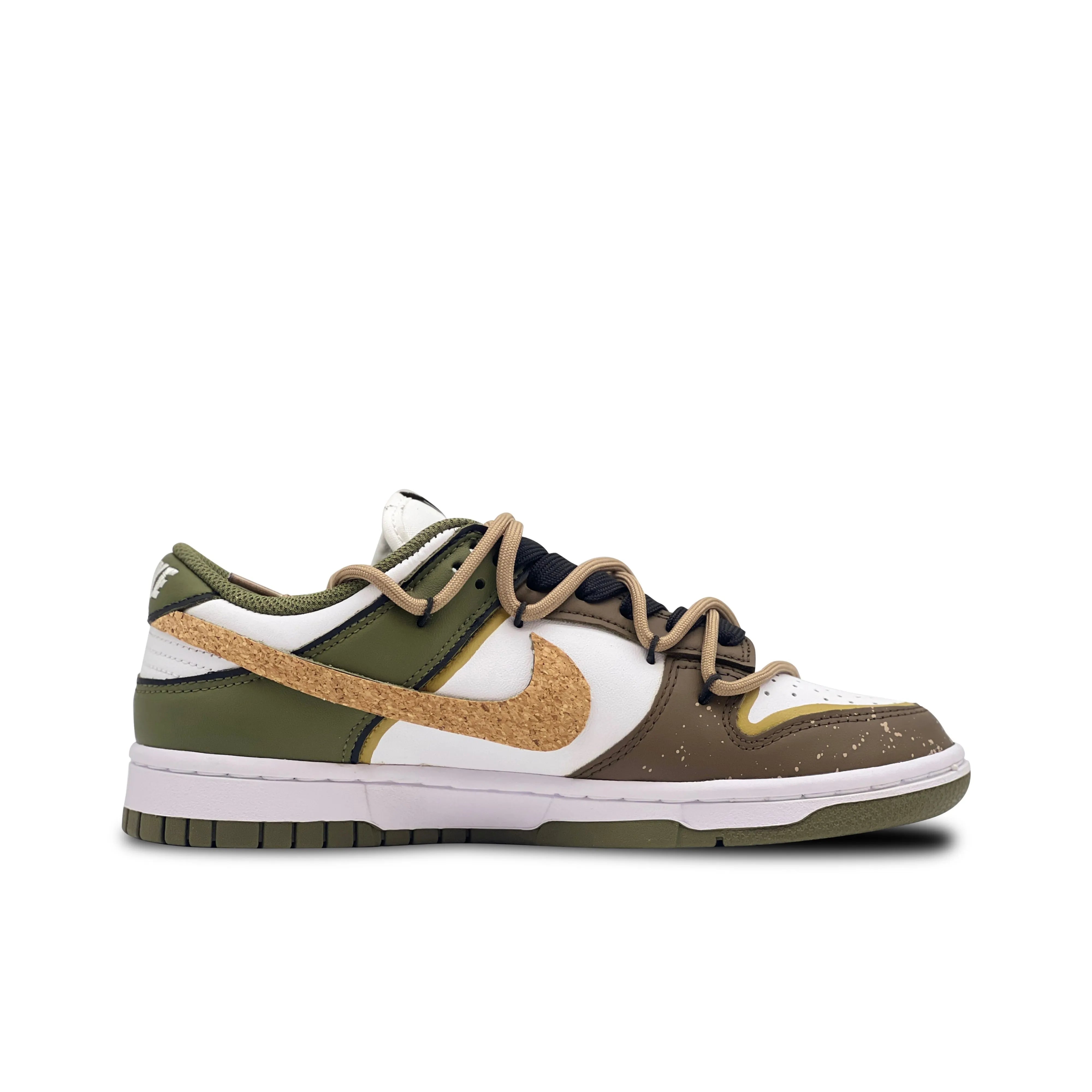 [Custom A Tour of Decaying Wood] Dunk Skateboarding Shoes Unisex Low-top Brown/Green