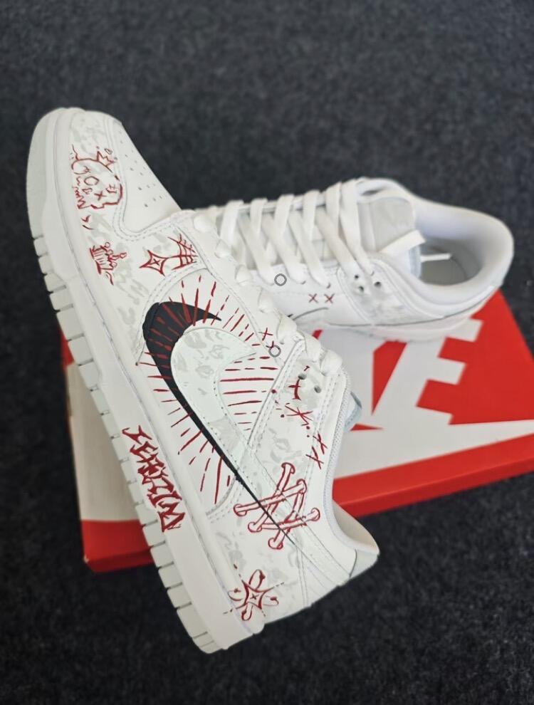 [Custom Eternal silent words]  Dunk Skateboarding Shoes Men Low-top Grey / Red