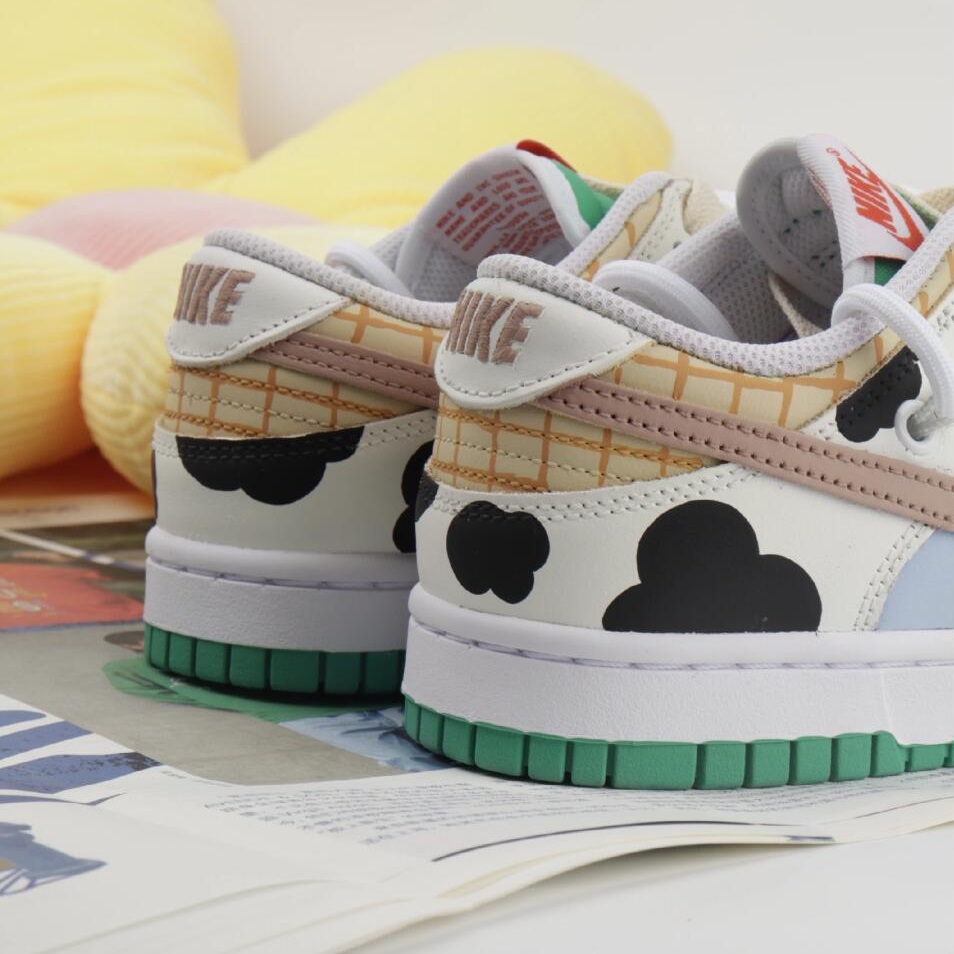 [Custom Toy Story Woody Coloration]  Dunk Skateboarding Shoes Unisex