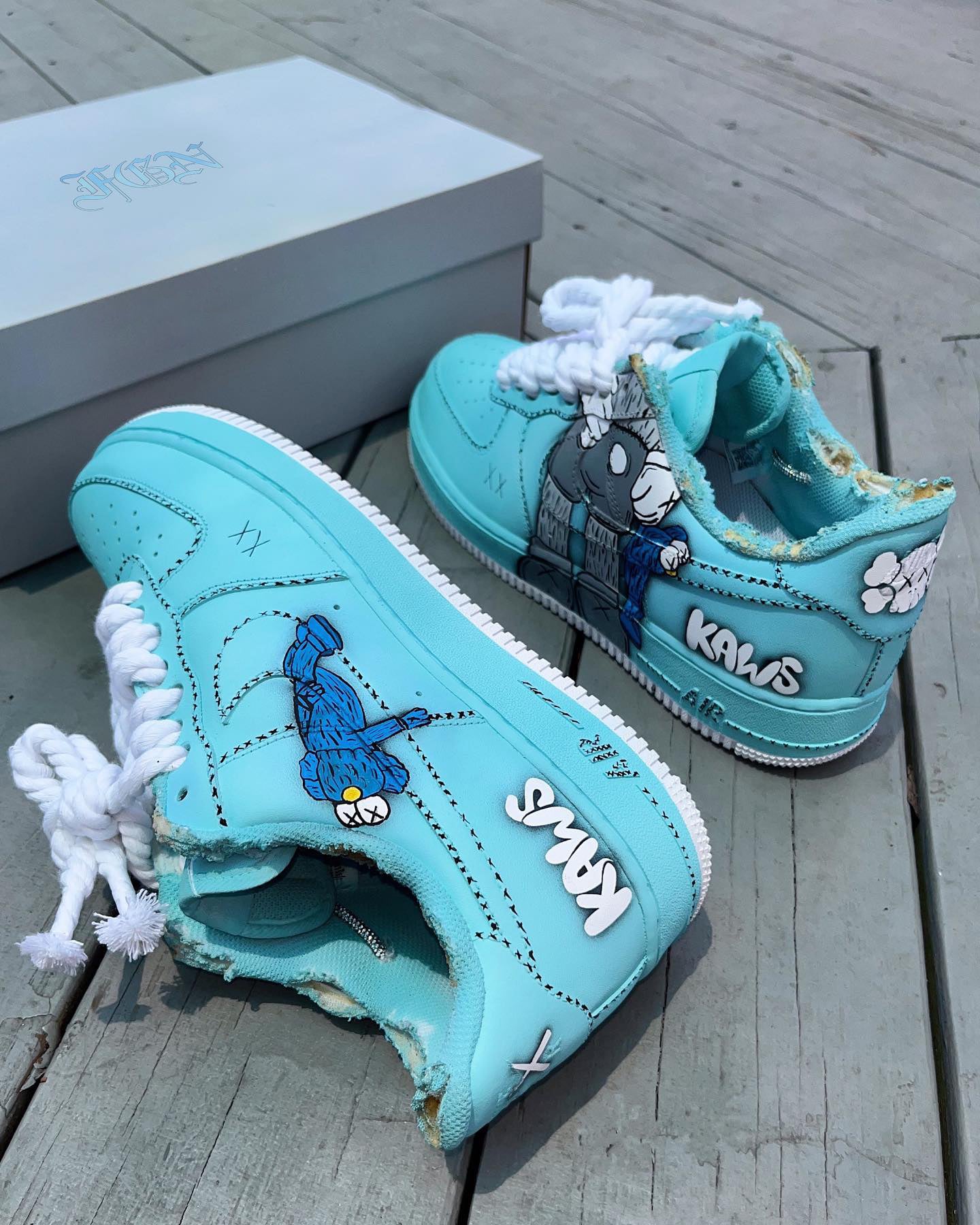[Customized AF1×KAWS] Air Force 1 Graffiti Distressed Shoes Unisex Cyan