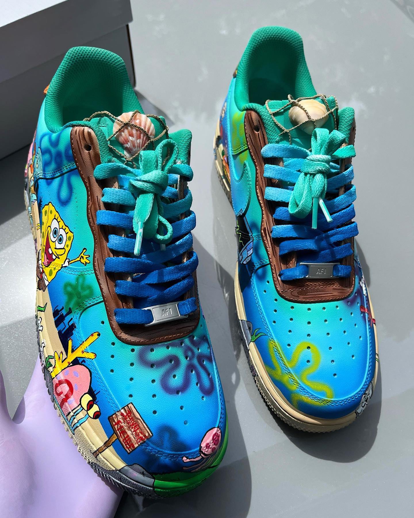 [Customized SpongeBob SquarePants/Bikini Bottom] Air Force 1 Shoes Unisex Blue/Hand-painted