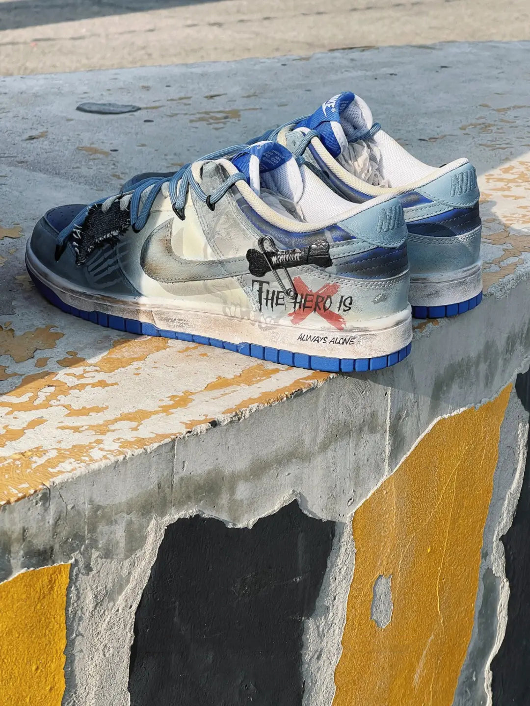 [Custom Doomsday Warning/Skull/Distressed Style] Dunk Low Skateboard Shoes Unisex Blue/Gray