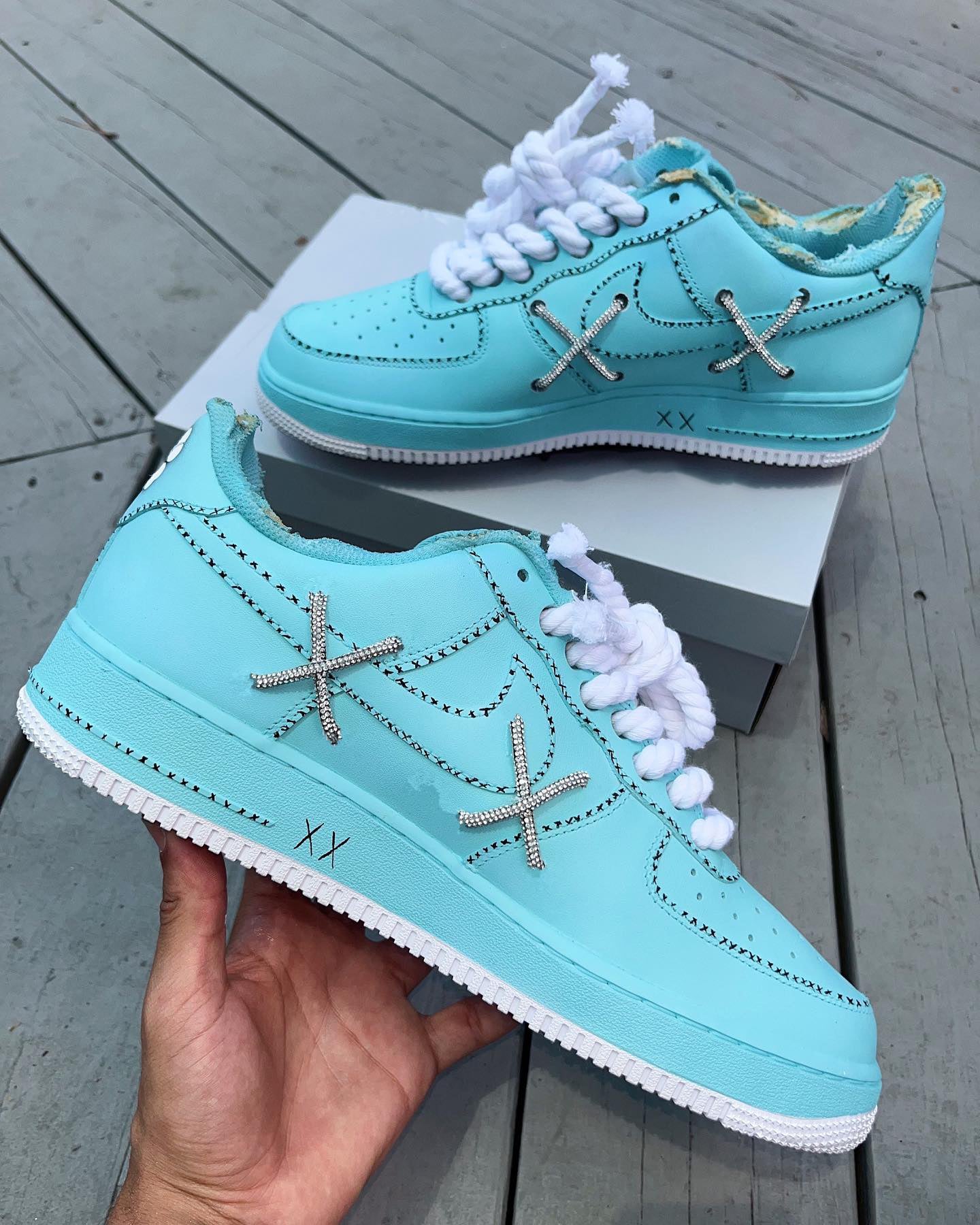 [Customized AF1×KAWS] Air Force 1 Graffiti Distressed Shoes Unisex Cyan
