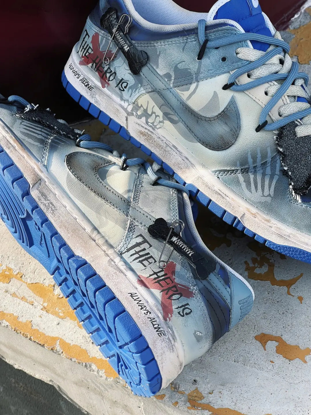 [Custom Doomsday Warning/Skull/Distressed Style] Dunk Low Skateboard Shoes Unisex Blue/Gray